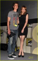 andrew-garfield-spidey-suit-at-comic-con-with-emma-stone-01.jpg