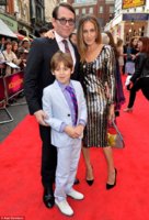 Sarah Jessica Parker, Matthew Broderick and son James attend 'Charlie and the Chocolate Factory'.jpg