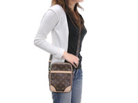 louisvuitton-m45266-4.jpg