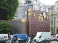 vuitton paris.jpg