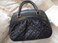 more handbags 004.jpg
