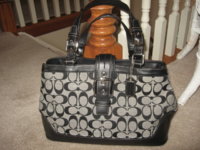Hampton Signature Satchel Med F12642.JPG
