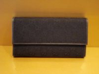 $139 Ladies black gg canvas continental wallet 001.jpg