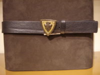 $159 men's black leather belt with crest buckle 001.jpg
