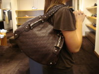 $1509 Pelham brown guccissima leather hobo 002.jpg