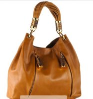 MICHAEL KORS Tonne Hobo, Barley.jpg