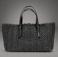 nero vernice lambskin python tote 6200usd.jpg