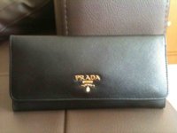 prada wallet.jpg