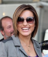 Mariska Hargitay sunglasses.jpg