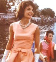 1962-jackie-kennedy-pearl-necklace.jpg