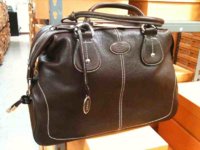 tods d bag bauletto med.jpg