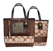 10125 signature stripe tote reversible.png