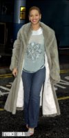 Beyonce heathrow04.jpg