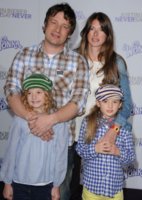 110208A1_OLIVER_J_B-GR.jpg