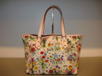 $509 Med Flora tote w pink trim and charm 001.jpg