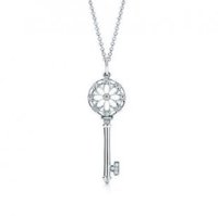 e5ef8109e9231efacfa9f0169434b3d8.image.310x309.Tiffany-Keys-Floral-Key-Pendant.jpg