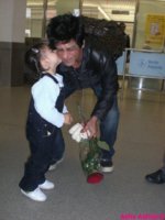 Shah Rukh Khan with a fan.jpg