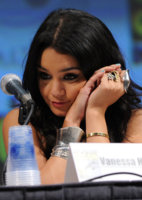 vanessa-hudgens-and-cartier-love-bracelet-with-diamonds-gallery.jpg