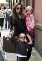 angelina-jolie-knox-vivienne-london-07.JPG