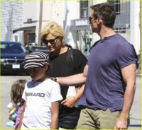 hugh-jackman-family-beverly-hills-09.jpg