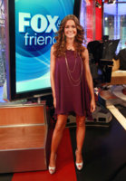 Denise+Richards+Denise+Richards+Visits+FOX+f_HupuP7r_al.jpg