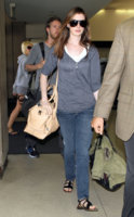 anne-hathaway-and-tods-d-styling-bauletto-medio-gallery.jpg