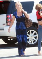 Kendra+Wilkinson+Son+Out+Hollywood+6lcpfC2QMrxl.jpg