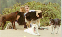 Drew Barrymore & her dogs and a guy #3.jpg