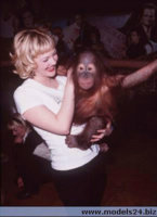 Drew Barrymore @ Planet Hollywood with a Monkey #3JP.jpg