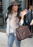 Kim+Kardashian+Leaving+Smyth+Hotel+yXzuQc_0mV5l.jpg