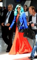 lady-gaga-and-yves-saint-laurent-chyc-cabas-tote-gallery.jpg