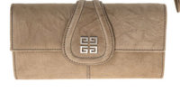 givenchy-continental-wallet-1.jpg