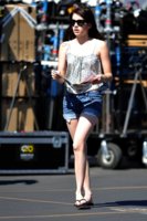 69788_C4E_Emma_Roberts_on_the_set_of_Valentine_s_Day_in_Sherman_Oaks_Los_Angeles_California_July.jpg
