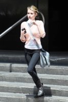 57857_EmmaRoberts_LeavingtheUTAbuildinginBeverlyHillsApril222011_By_oTTo5_122_47lo.jpg