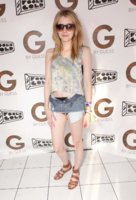 21314_Tikipeter_Emma_Roberts_OASIS_Beach_Club_Day_2_005_123_399lo.jpg