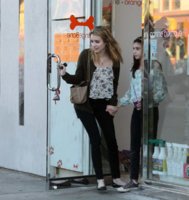 29889_Preppie_Emma_Roberts_and_sister_Grace_Nickels_shopping_in_LA_6_122_796lo.jpg