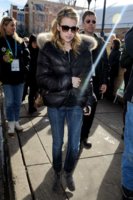 38683_Tikipeter_Emma_Roberts_out_on_Main_Street_019_122_421lo.jpg