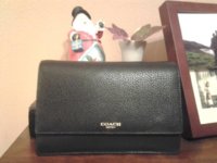 coach wallet pic 1.jpg