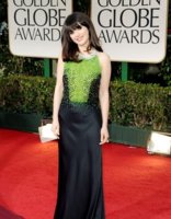 Zooey-Deschanel-2012-Golden-Globes-4-435x580.jpg