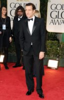 69th-annual-golden-globe-awards-20120115-163505-080.jpg