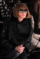 Anna+Wintour+Vera+Wang+Front+Row+Fall+2012+5t24ZJAjg_Pl.jpg