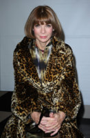Anna+Wintour+Bottega+Veneta+Front+Row+Milan+ZtAP0a19wZDl.jpg