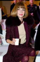 Anna+Wintour+Mary+Katrantzou+Front+Row+LFW+IUdJH5bDlAll.jpg