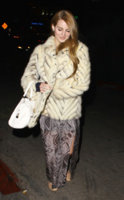 Hot+new+singer+Lana+Del+Rey+strolls+up+Chateau+tfI3rtrKCAtl.jpg