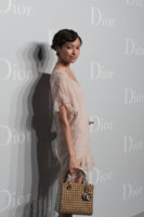 500x750xdior-lady-photo-call_012-thumb-500xauto-101891.jpg.pagespeed.ic.2ZAq-31lRd.jpg