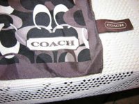 CoachScarfBlkGray005.jpg