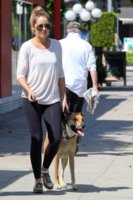 Lauren+Conrad+jogging+Brentwood+41G1vkq1d07l.jpg