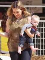 hilary-duff-2-300.jpg