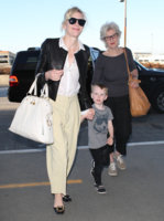 Cate+Blanchett+Family+Departing+Flight+LAX+Y2snYGNS4tCl.jpg