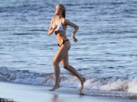 article-2221882-15A2E930000005DC-7_634x473.jpg